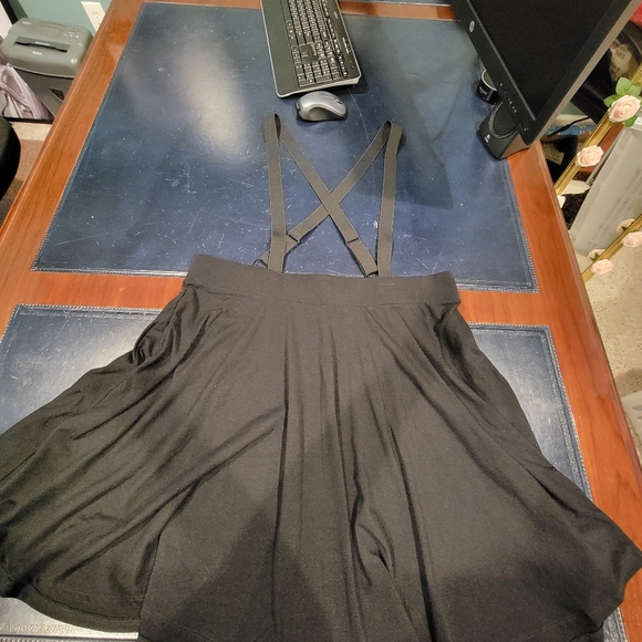 Hot Topic Suspender Skirt - Picture 4 of 4